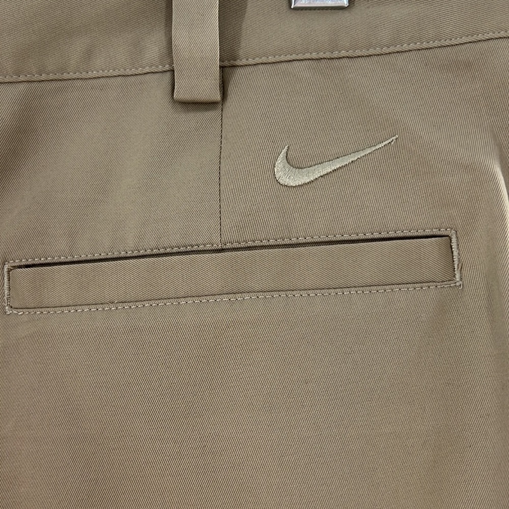 NIKE GOLF DRI-FIT HYRID 10.5 STRETCHY FIT TACKY WAISTBAND TAN GOLF SHORTS 32 - Picture 3 of 7